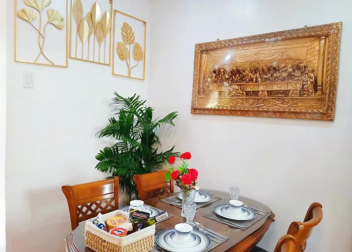2 Bedroom ~ 5 Minutes To Grand Mall Apartment